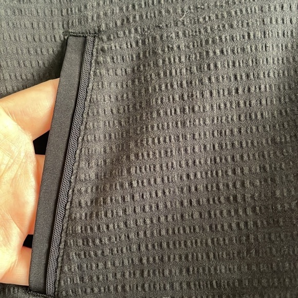 Lululemon Athletica Shorts Size 4 - Picture 5 of 6